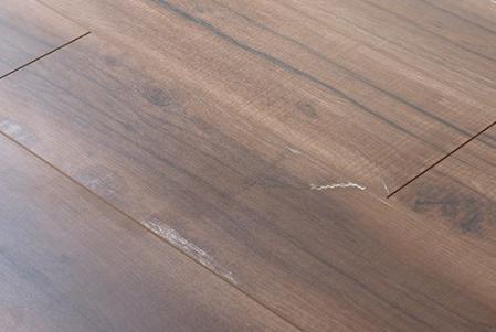 Laminated Flooring P8381